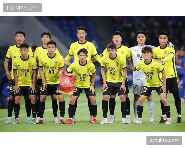 广州队年轻球员成长阶段,出场时间增加,在联赛中逐渐形成角色 广州队年轻球员成长阶段,出场时间增加,在联赛中逐渐形成角色